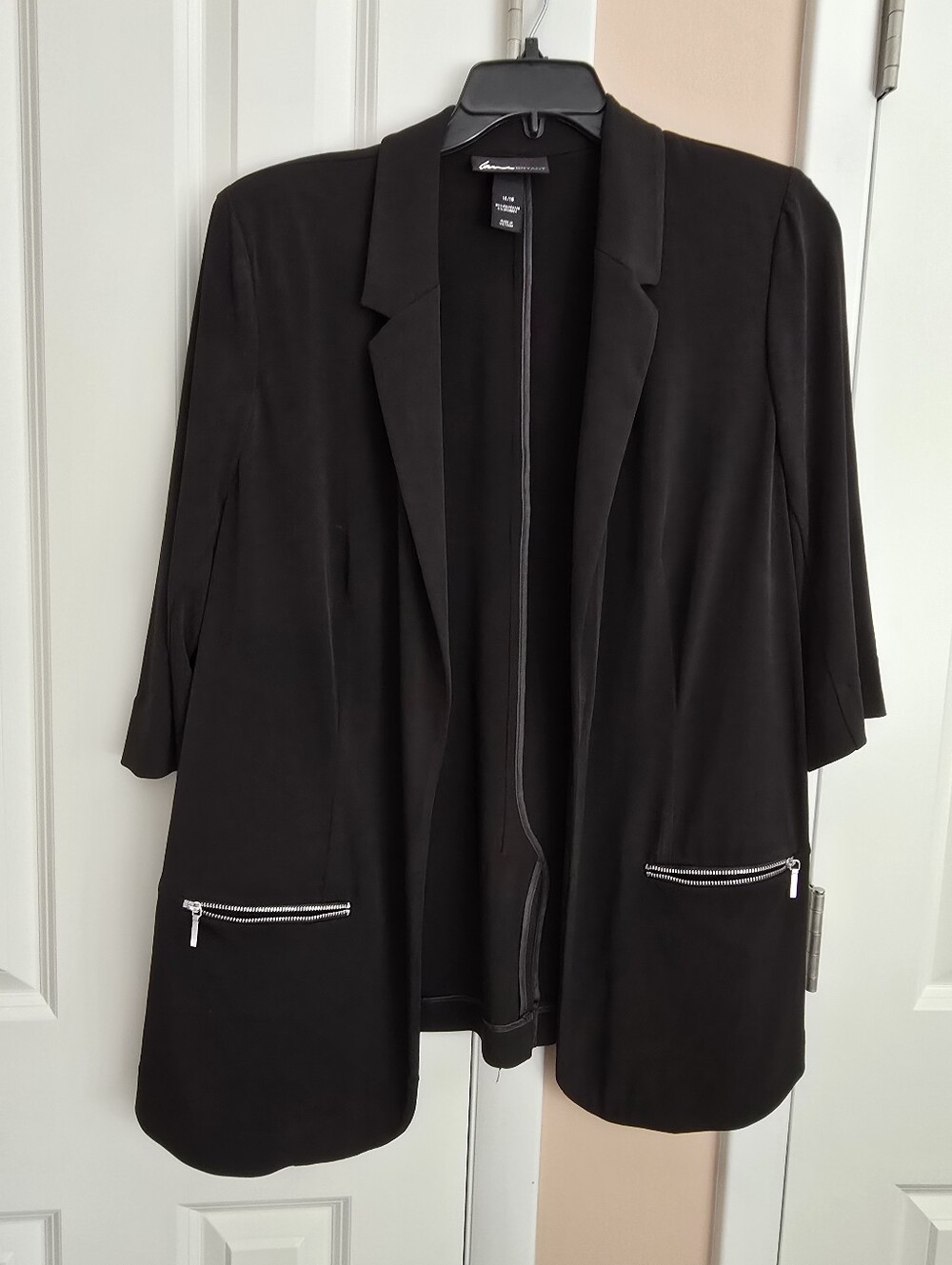 Black Knit Blazer with Zipper Pockets (14/16)